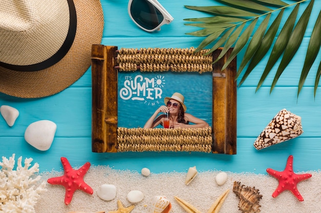 PSD flat lay summer photo frame mock-up