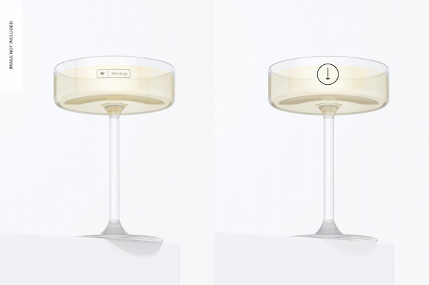 PSD Плоский макет стекла для мартини, вид под низким углом