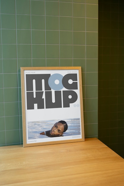 Frame mockup op een tegelwand