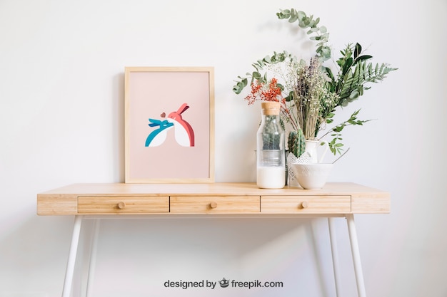 Frame mockup op tafel met bloemen