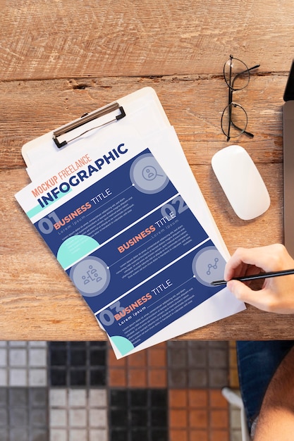 PSD freelancing infographic mock-up on clipboard