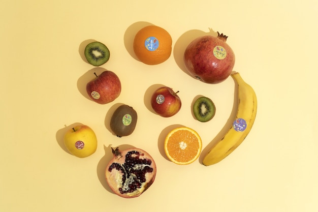 PSD fresh fruits with stickers mockup