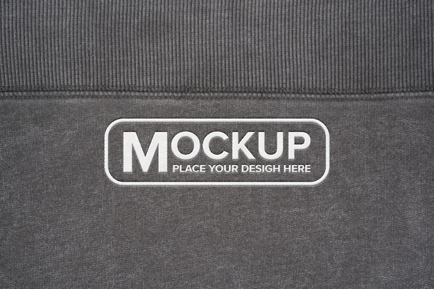 Geborduurd shirtontwerp mockup
