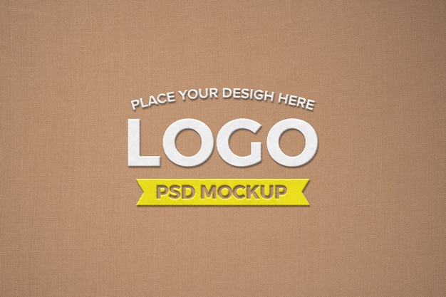 PSD geborduurd shirtontwerp mockup