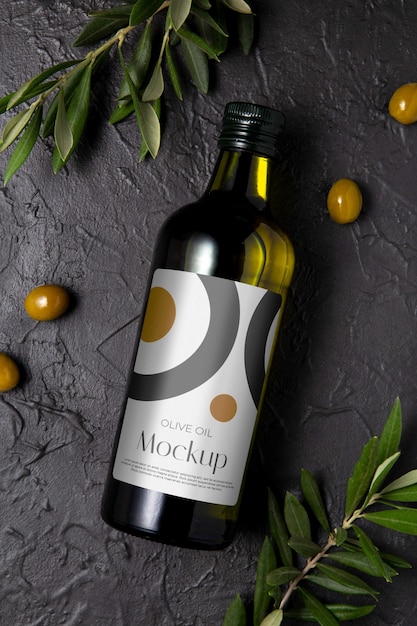 PSD mock-up di bottiglia di olio d'oliva in vetro