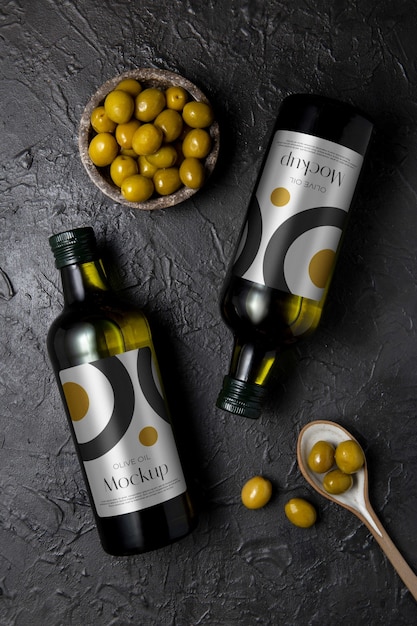 PSD mock-up di bottiglia di olio d'oliva in vetro