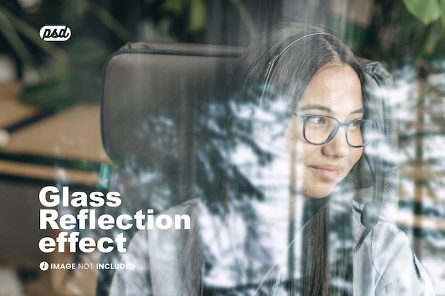 PSD glass reflection photo effect