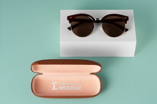 PSD glasses case mockup design