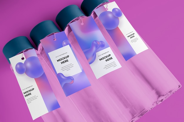 Glazen fles met tag mockup-ontwerp