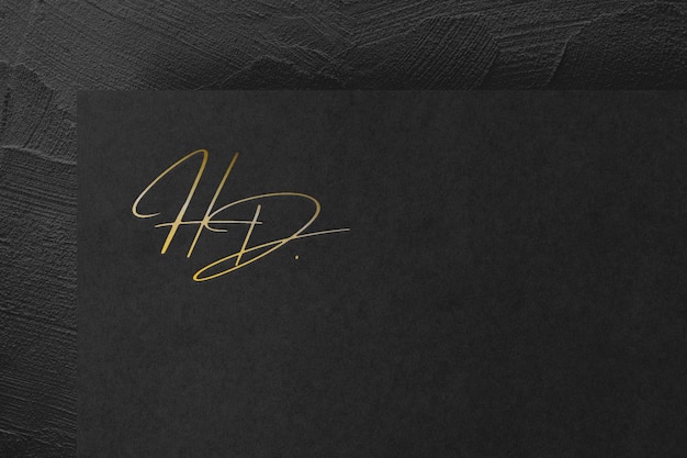 Mockup logo oro su sfondo nero con texture di carta