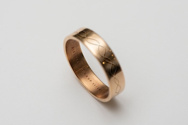 PSD gold wedding ring