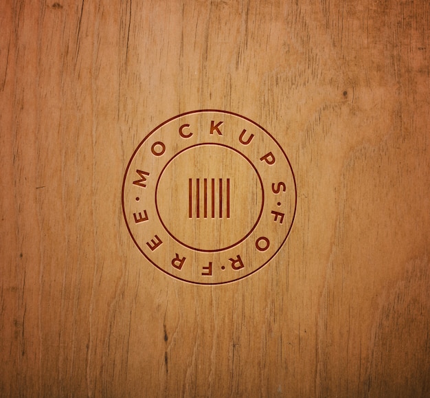 Grawerowane Logo Na Drewnianej Makiety Powierzchni
