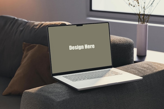 灰色のノートパソコンの PSD モックアップ