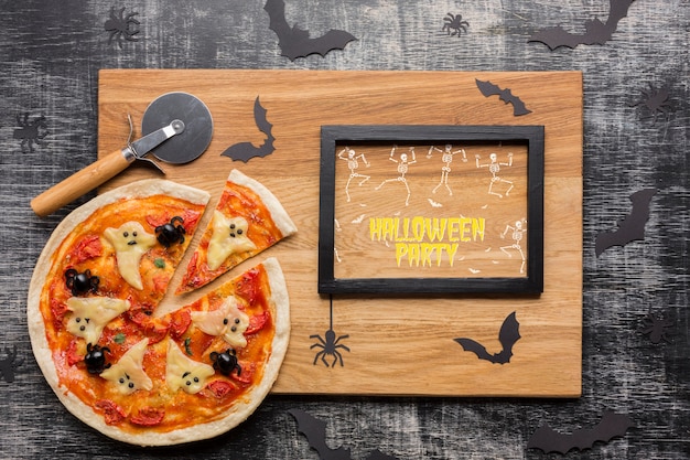 PSD concetto di pizza di halloween con cornice