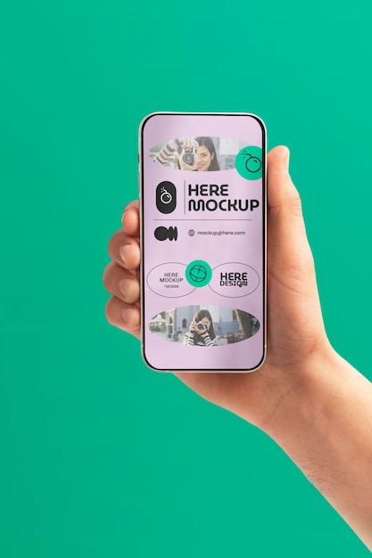 PSD 手持ちのスマートフォンモックアップ