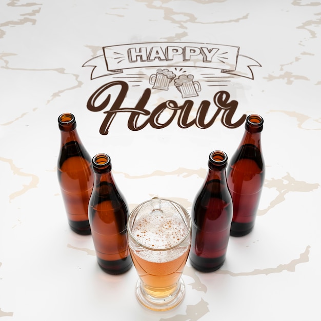 Happy hour con birra artigianale mock-up