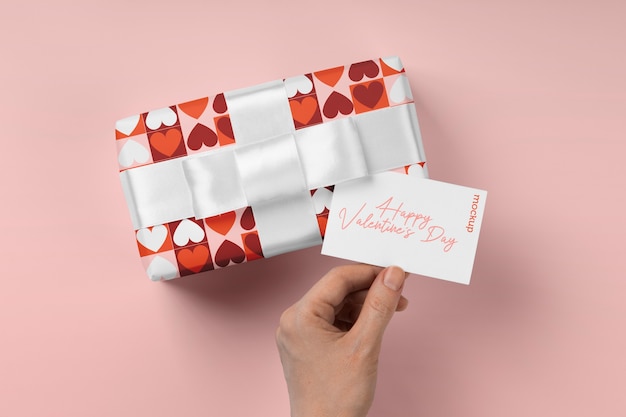 PSD design del mockup del regalo di felice giorno di san valentino