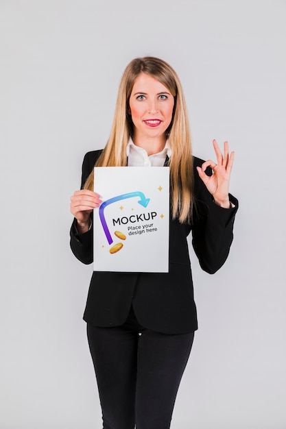 PSD happy woman holding a placard concept mock-up