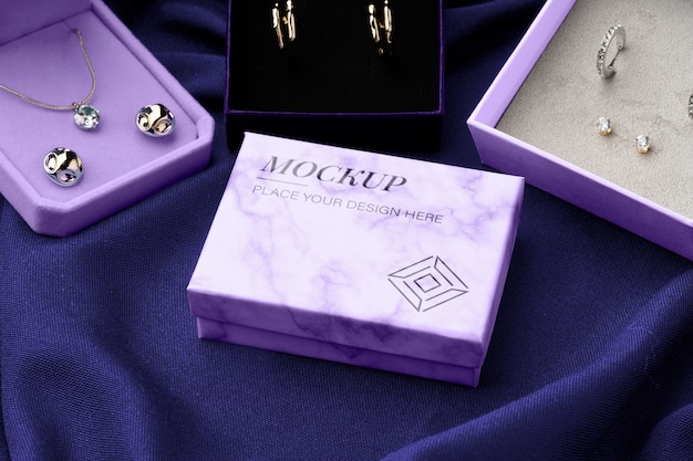 PSD high angle boxes with jewelry arrangement