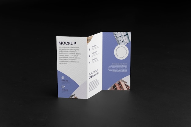 PSD mock-up di brochure aziendale a tre ante ad alto angolo