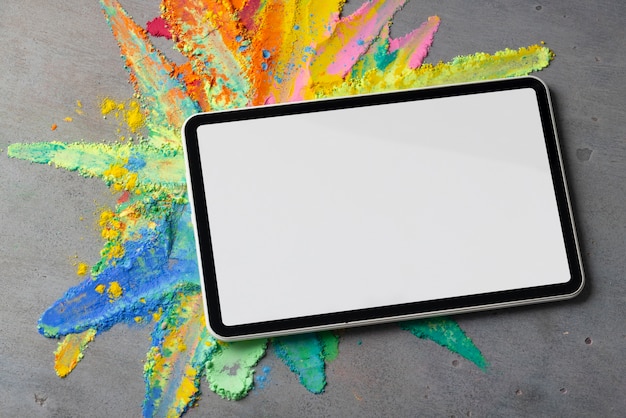 PSD holi festival met tablet mockup