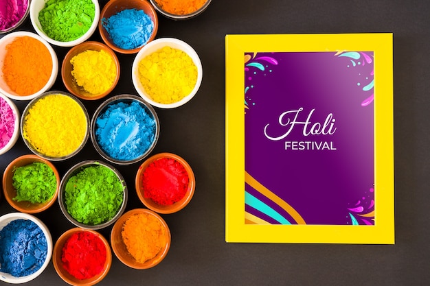 Holi-festivalmodel met lijst