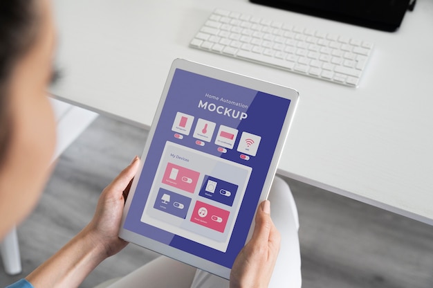 Modello di app di automazione domestica su un tablet