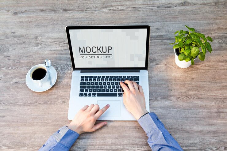 PSD homepagescreenlaptopmockupmanwithcoffee