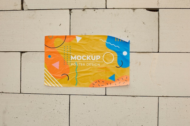 Mockup poster orizzontale sulla parete