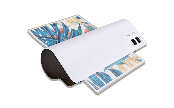 PSD hotcold thermal laminating machine laminator machine isolated on white background