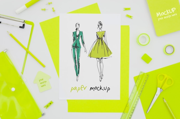 Idee di mock-up di carta per abbigliamento