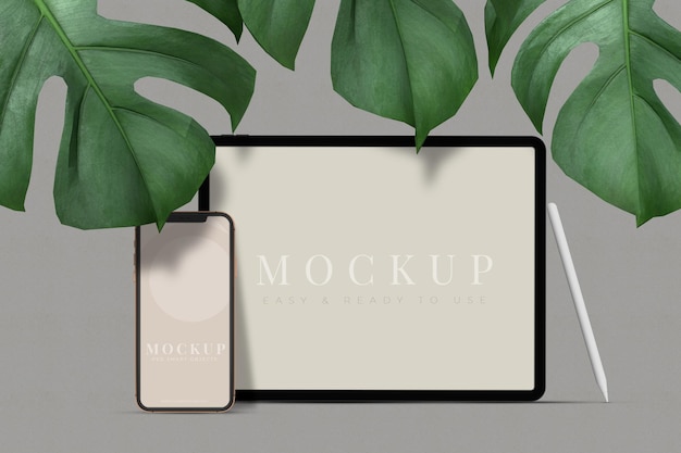 Ipad iphone digital device screen mockups template for presentation branding