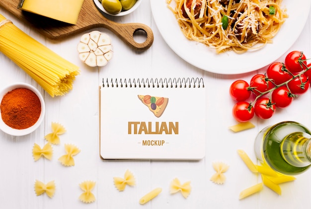 PSD italiaans eten mock-up food en blocnote