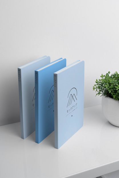 PSD mockup di libri giapponesi in un contesto reale