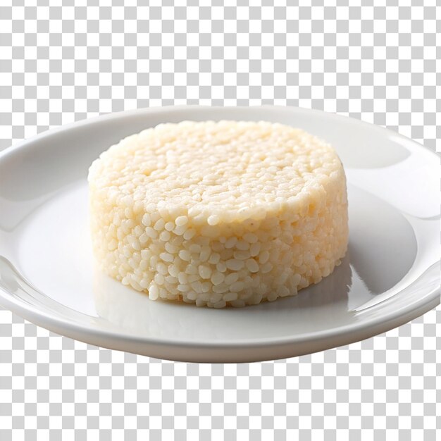 PSD kawałek ciasta ryżowego na białym talerzu izolowany na przezroczystym tle