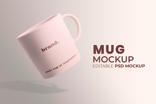 Keramische koffiemok mockup psd in roze minimaal ontwerp