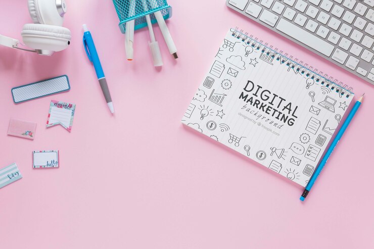 PSD keyboard and notebook mock-up on pink background