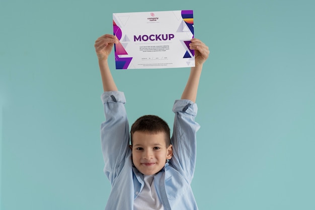 Mockup di certificato di detenzione per bambini