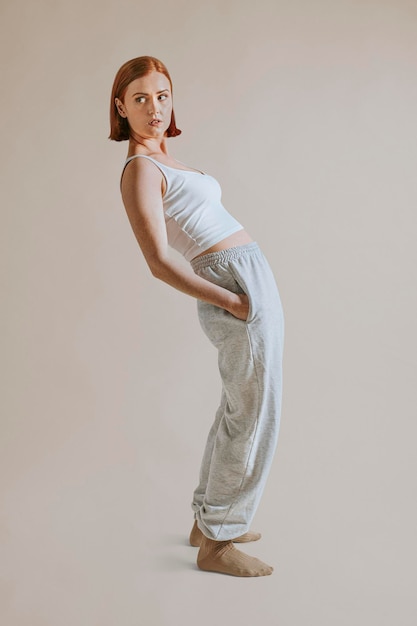 Kobieta39s sleepwear odzież mockup edytowalny tank top i spodnie psd