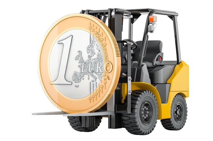 PSD koncepcja kosztów logistycznych wóz widłowy z 3d-renderingiem monet euro izolowany na przezroczystym tle