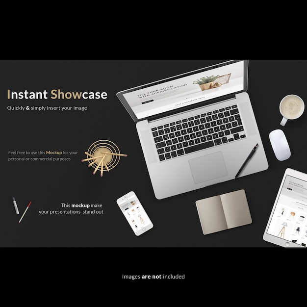 黒い机の上のラップトップはモックアップする
