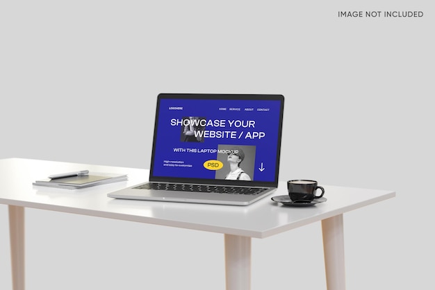 PSD modello di laptop sulla scrivania