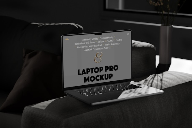 PSD laptop pro на макете settee