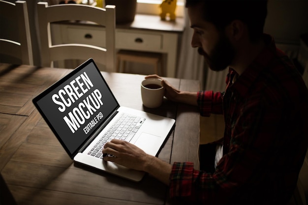 PSD laptop screen photoshop mockup