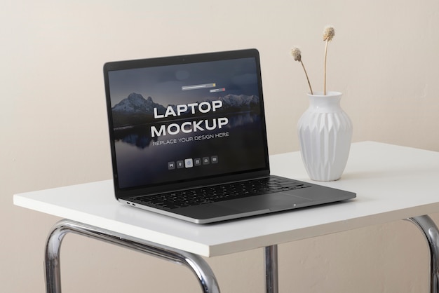 Laptopmodel binnenshuis