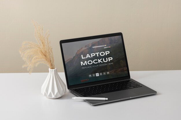 Laptopmodel binnenshuis