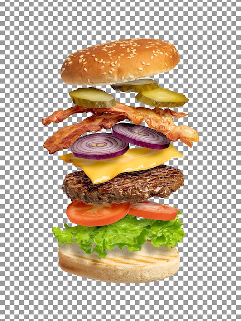 PSD latające składniki hamburger z dużą ilością sera i bekonu na przezroczystym tle