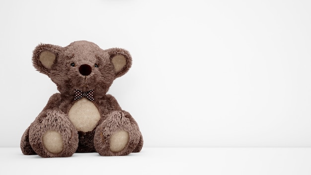 Leuke teddybeer met witte copyspace