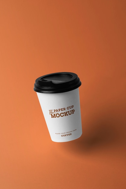 PSD mockup di tazza di carta levitante