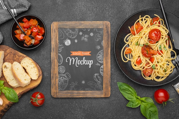 Cibi locali con design mockup di lavagna